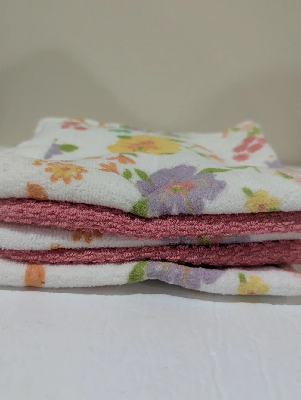 NEW Square Floral Cotton Washcloth 5 Pc Set - White with Multicolor Flowers